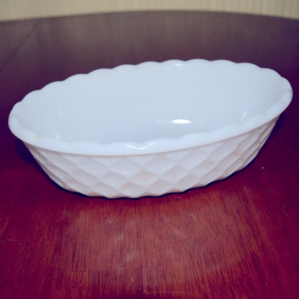 Vtg 50's Milk Glass E.O. Brody Co "Quilted Diamond" Design Dish MJ-50 Oval BOWL
